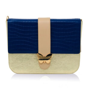 Fall in love with this leather bag. This luxuriously crafted saddlebag is Sutton's first leather bag and exudes pure sophistication.